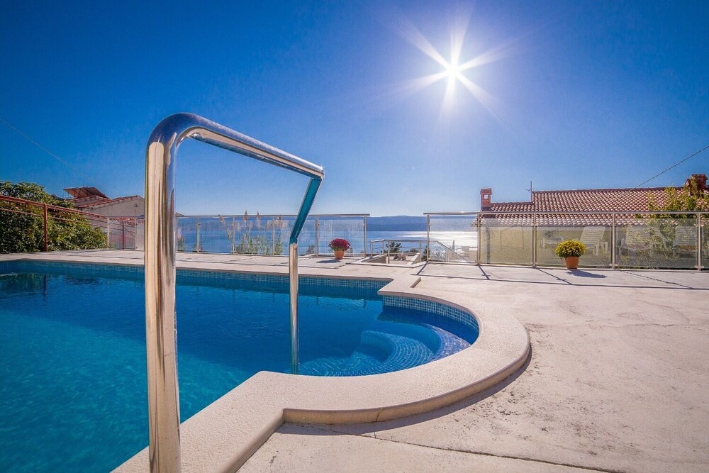 Saga 2 - With Swimming Pool - A7