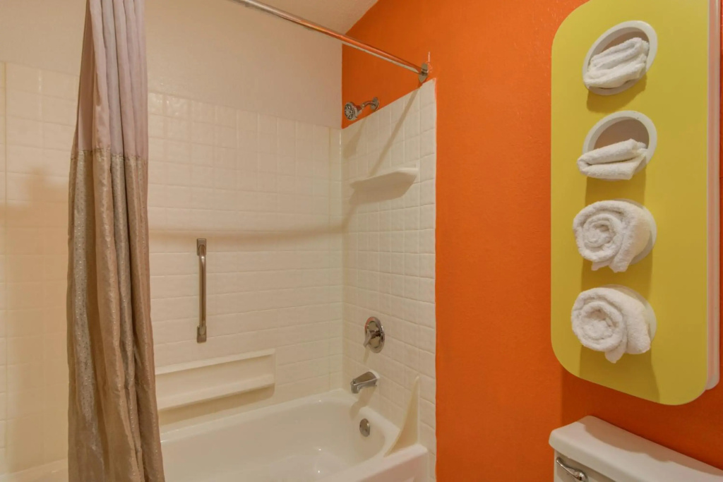 Motel 6-Waukegan, IL