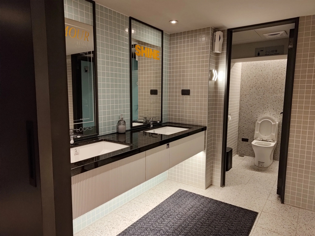 OLAH Poshtel - Taichung Station