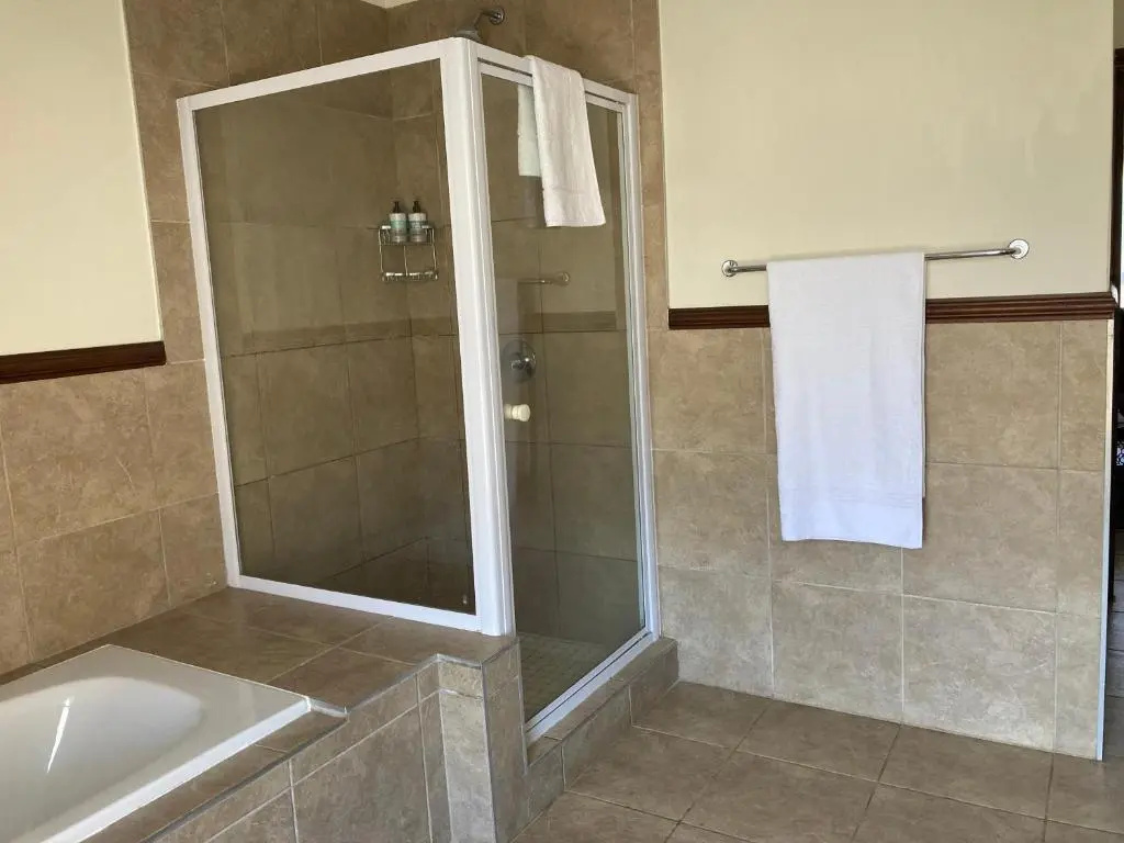 2 Rawdons Country Estate