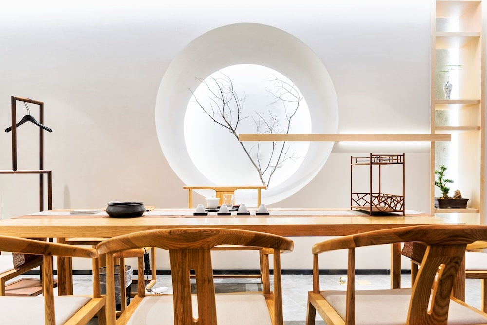 Atour Hotel Wanbang Plaza Hanzhong