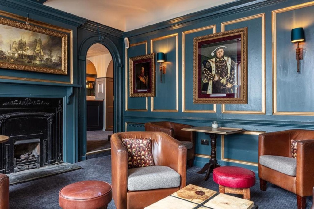 The Kings Arms and Royal Hotel, Godalming, Surrey - The Coaching Inn Group