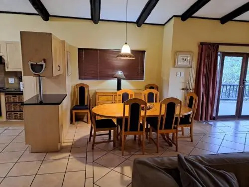 Da Gama Lake Cottages - Coral Tree