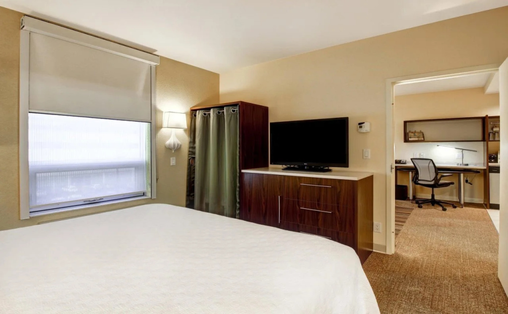 Home2 Suites by Hilton West Edmonton