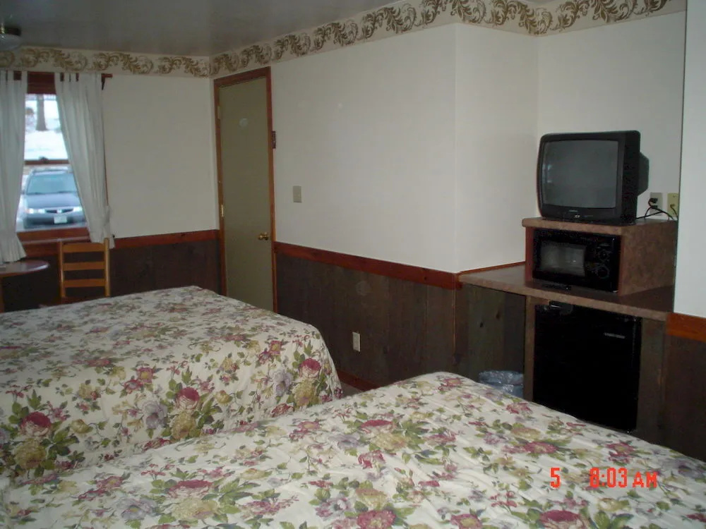 Maple Leaf Motel