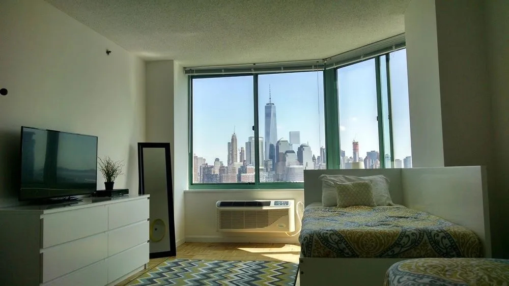 Cesar Suites at River Court