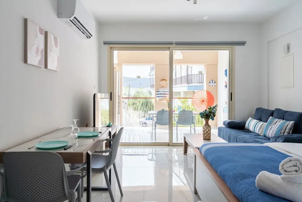 Sunny Side Studio W-Terrace  Larnaca