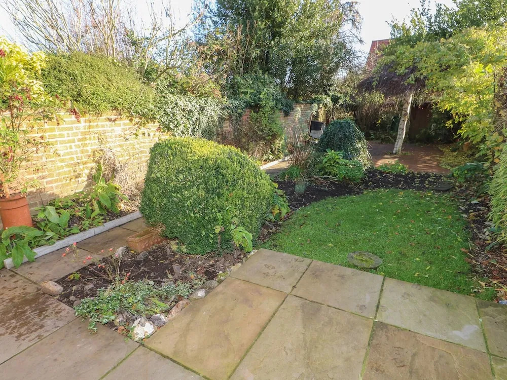28 Oxborough