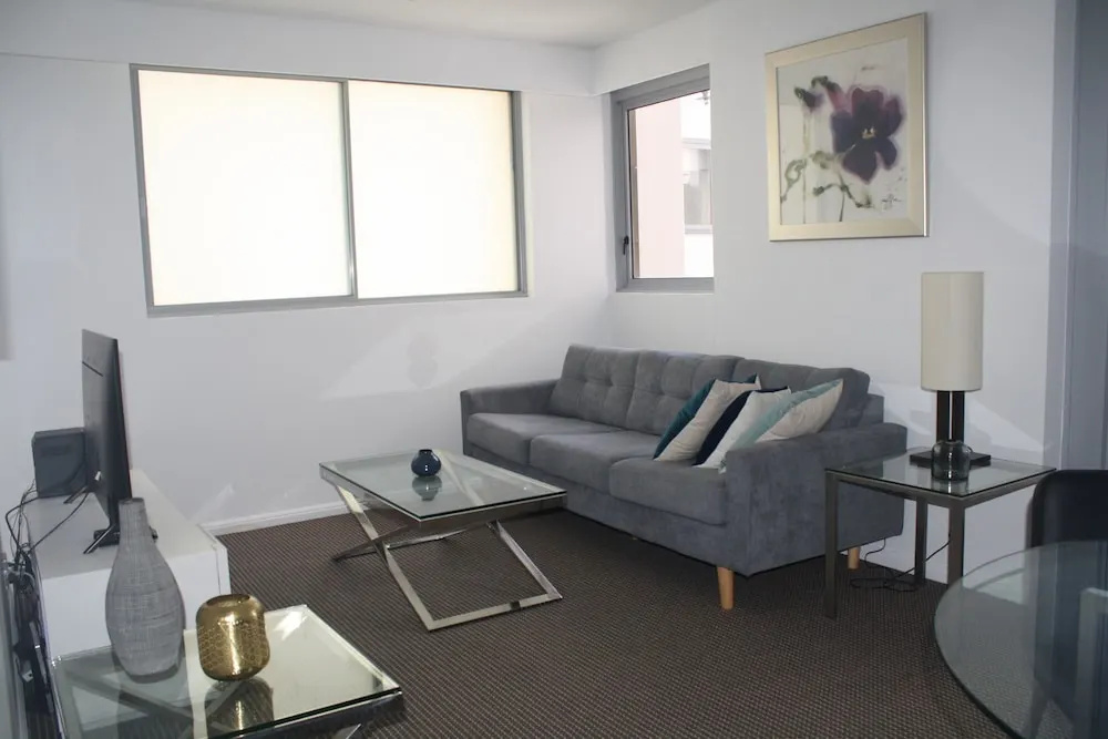 Wyndel Apartments - Miller Street