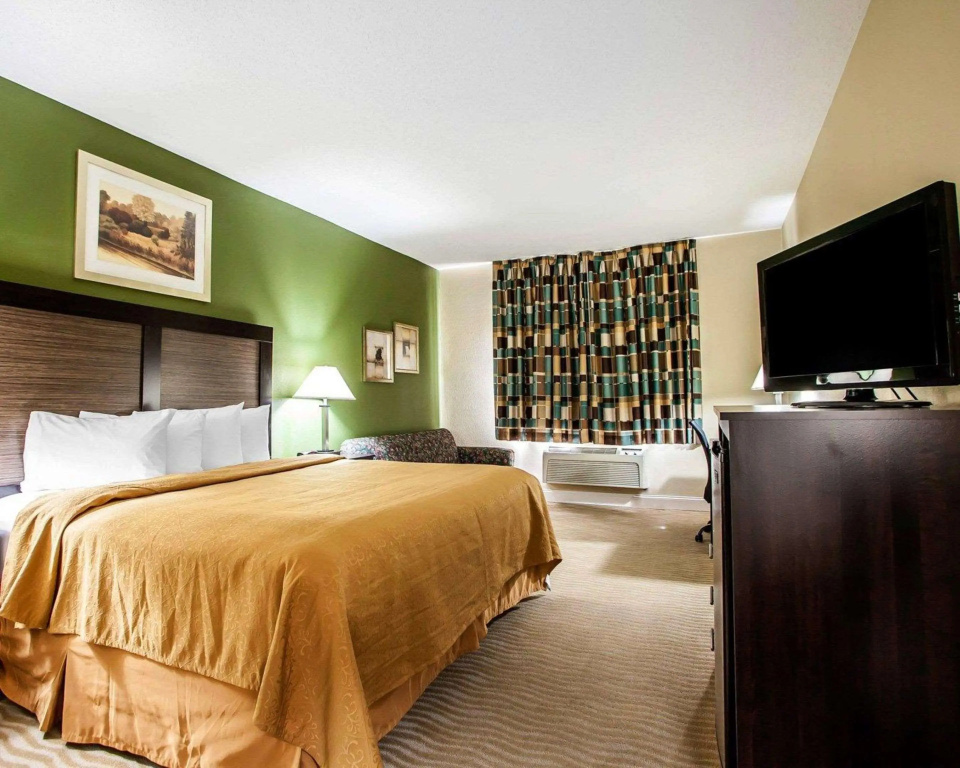 Quality Inn & Suites Champaign North - Urbana