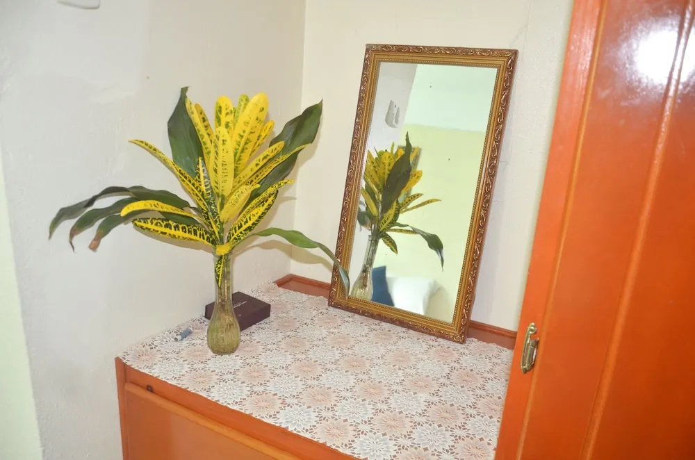 Louislyn Apartments