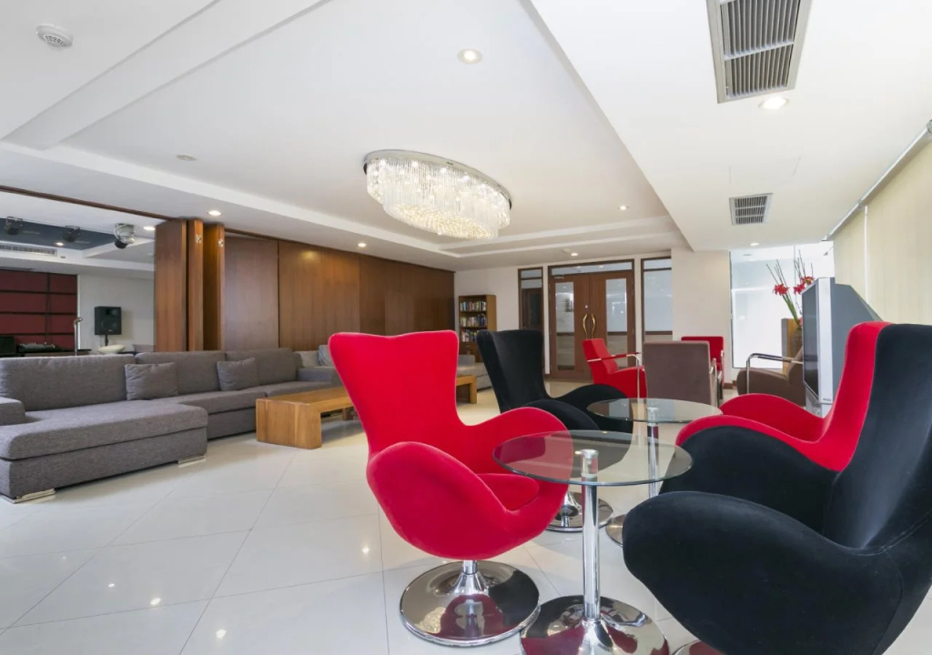 Lasalle Suites Hotel & Residence