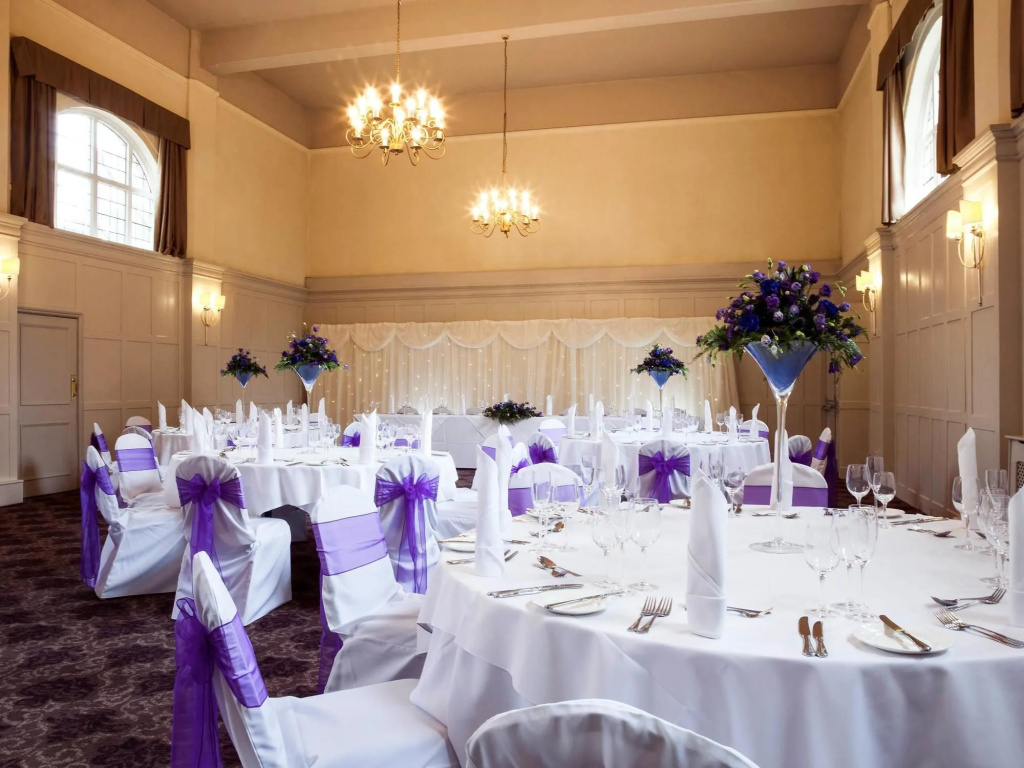 Bush Hotel Farnham
