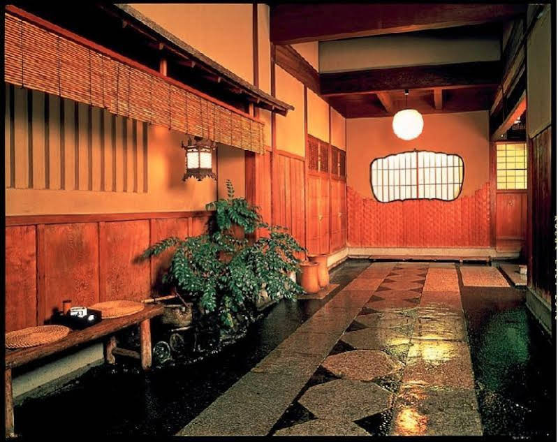 Hiiragiya Ryokan