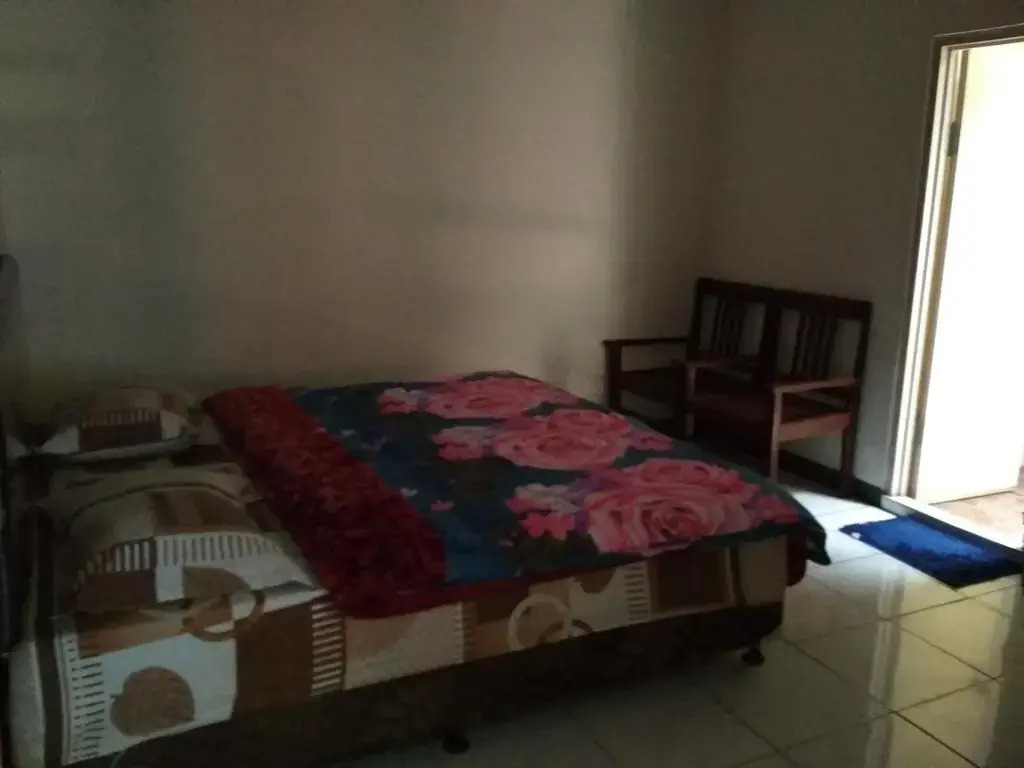 Bromo Otix Guest House