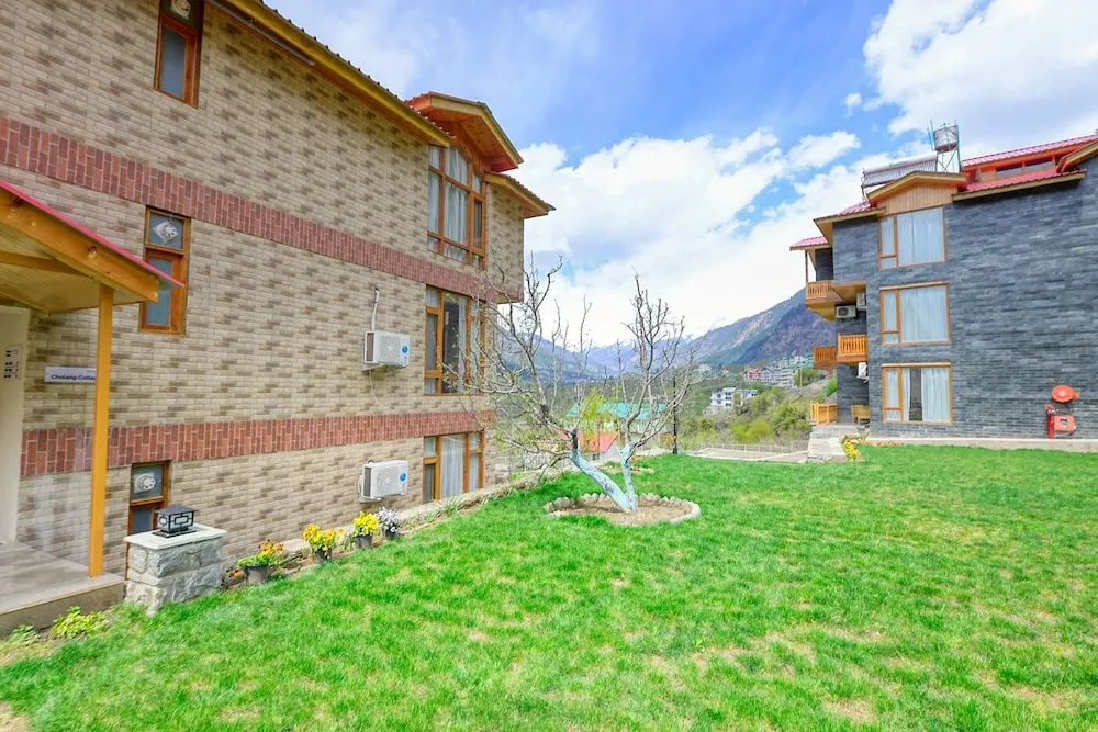 Clarks Inn Suites, Manali