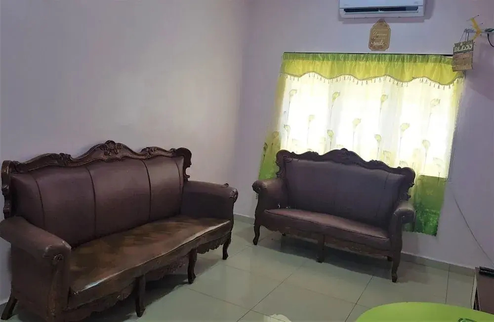 OYO 90250 Sutera Wangi 3bhk Apartment
