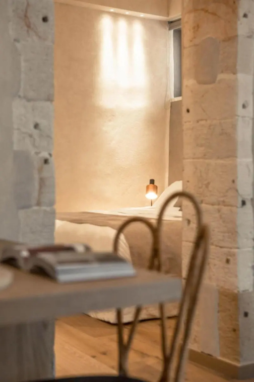J&G Suites