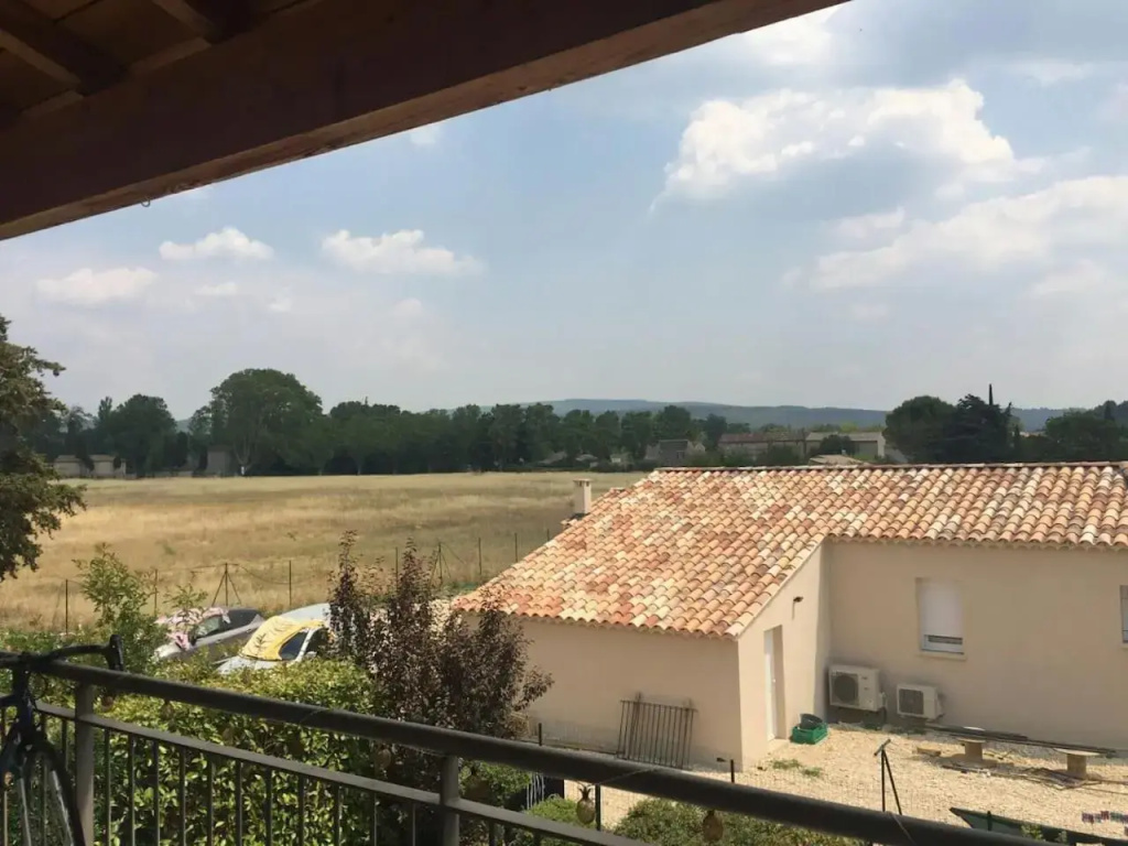 Apt 50m2 avec Balcon tout équipé proche d'Avignon