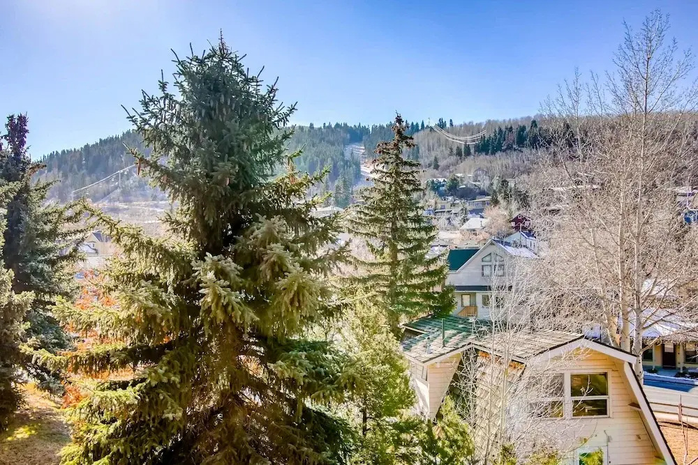 Town Pointe B203 3 Bedroom Condo by RedAwning