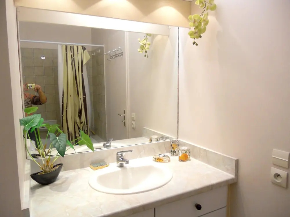 Apartment With one Bedroom in Mandelieu-la-napoule, With Wonderful Mou