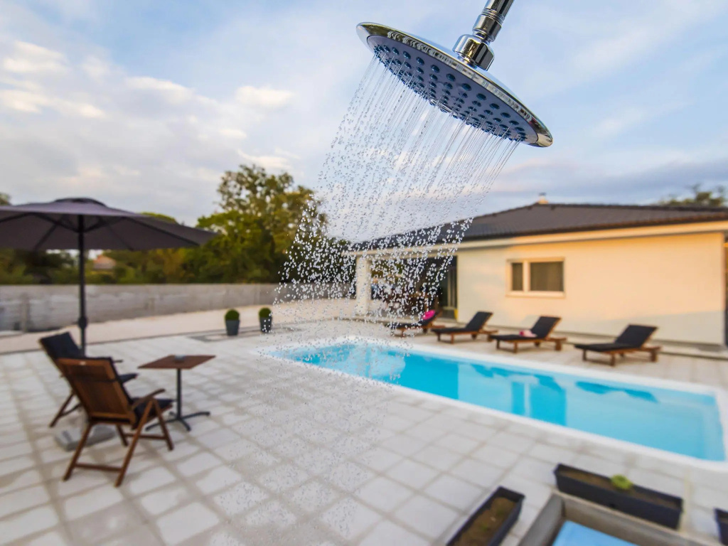 Beautiful villa with private swimming pool, nice covered terrace, play area, BBQ