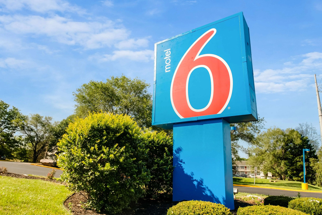 Motel 6-Lenexa, KS - Kansas City Southwest