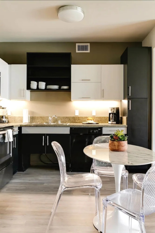 Walk to Venice Beach From a Sleek Apartment