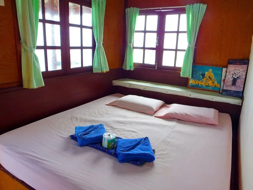 OK2 Mamajim Bungalows