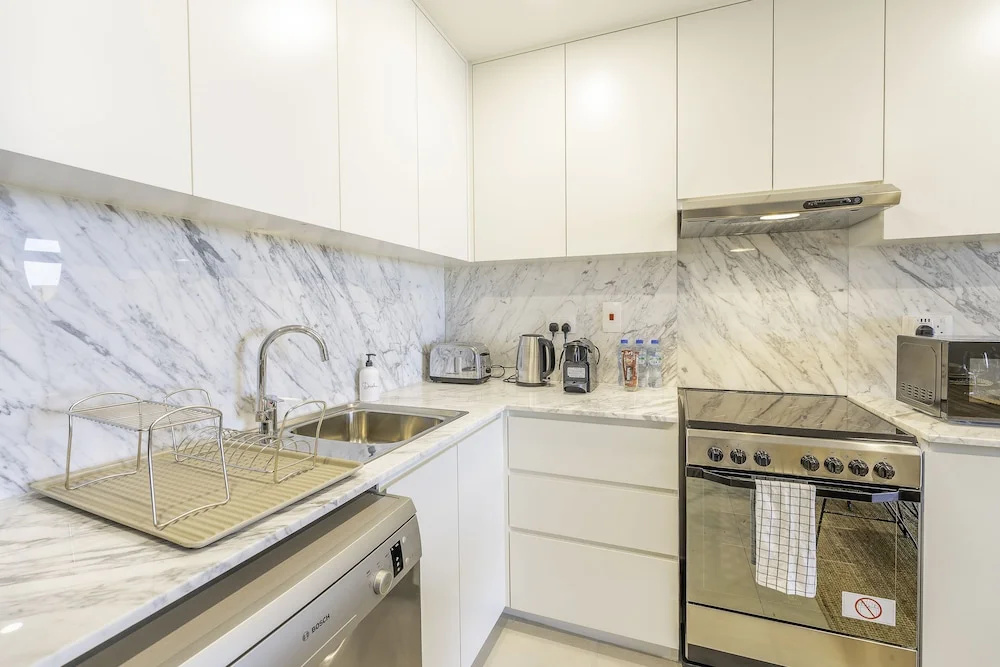 Monty - Beach Life Boho 1BR with Burj Al Arab View