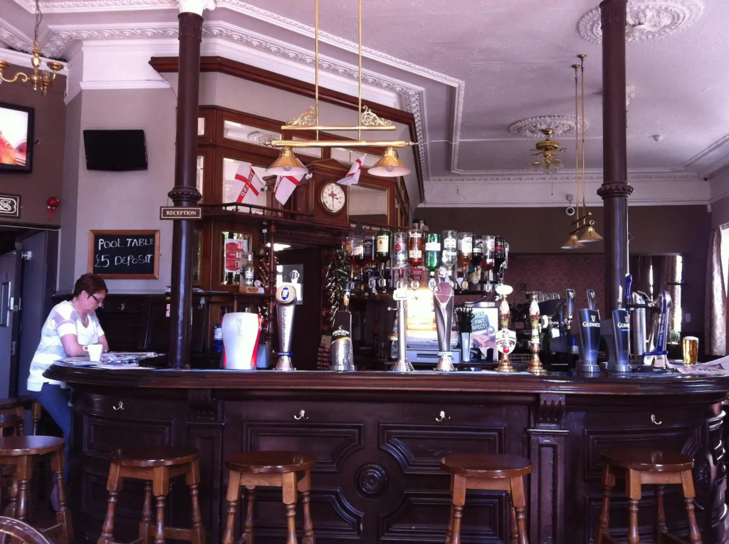 Forest Gate Hotel - Free Parking limited spaces