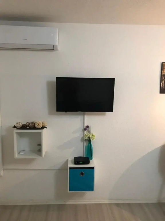 Studio Ella