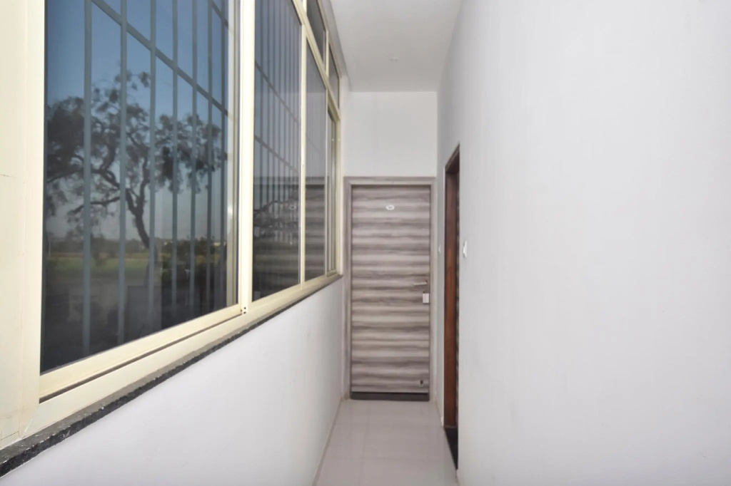 OYO 29437 Ramesh Inn