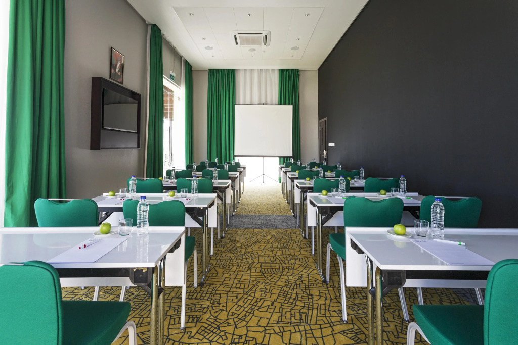 Park Inn by Radisson Hotel and Residence Duqm