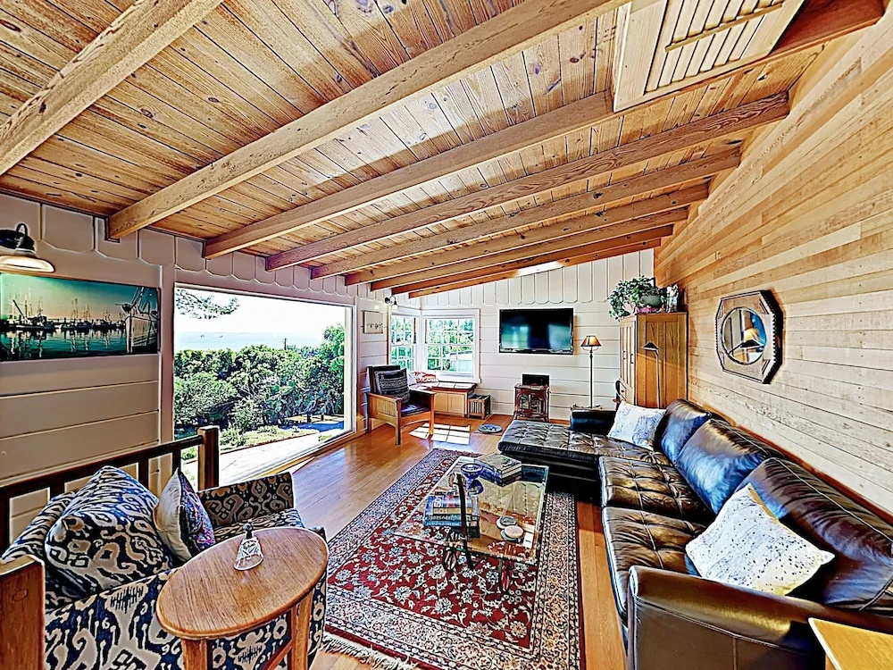 New Listing! Pacific Paradise W/ Outdoor Kitchen Home