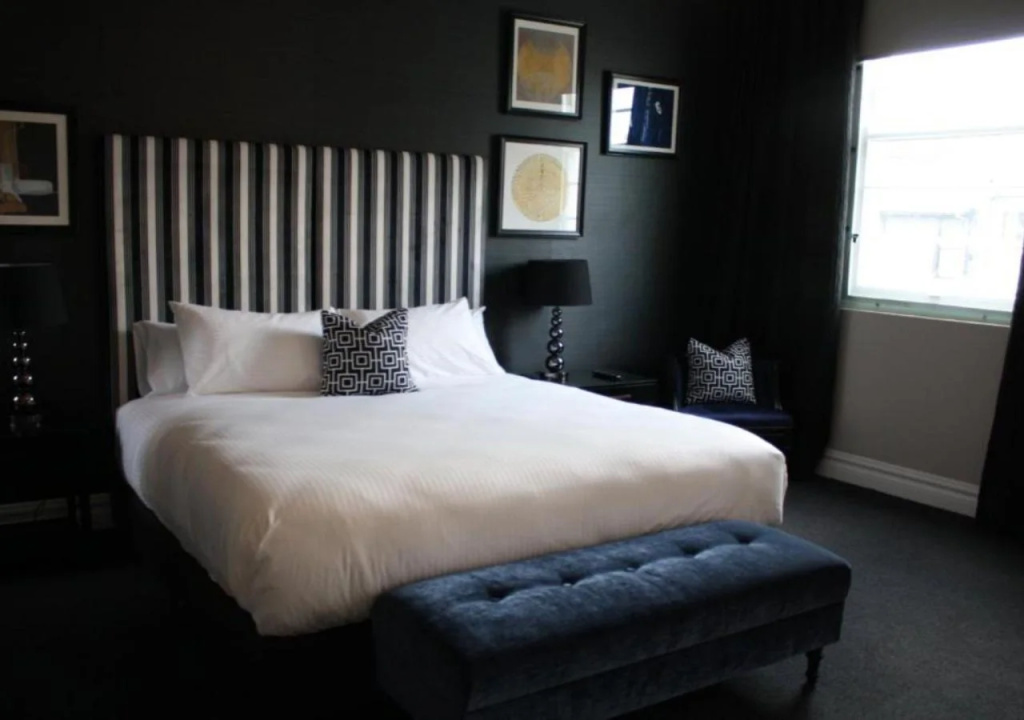 Mrs Banks Hotel