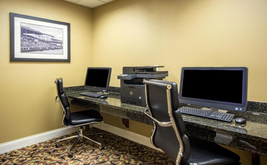 Holiday Inn Express & Suites Richmond by IHG