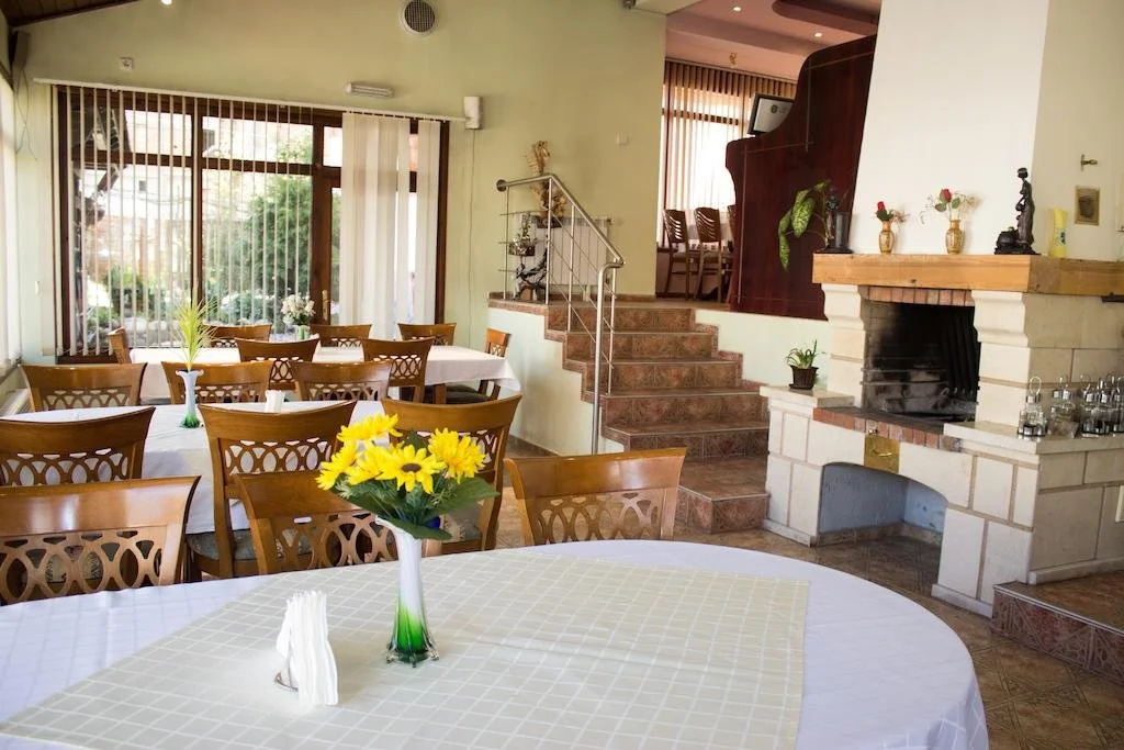 Vikoni Family Hotel
