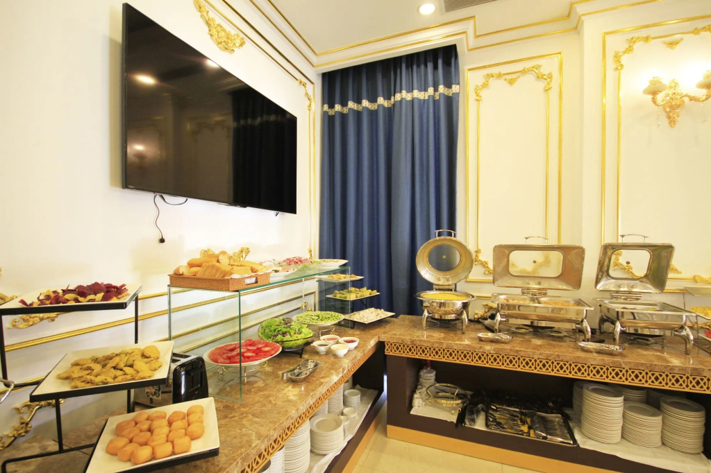 Tuyet Son Hotel (TS Ocean Hotel)