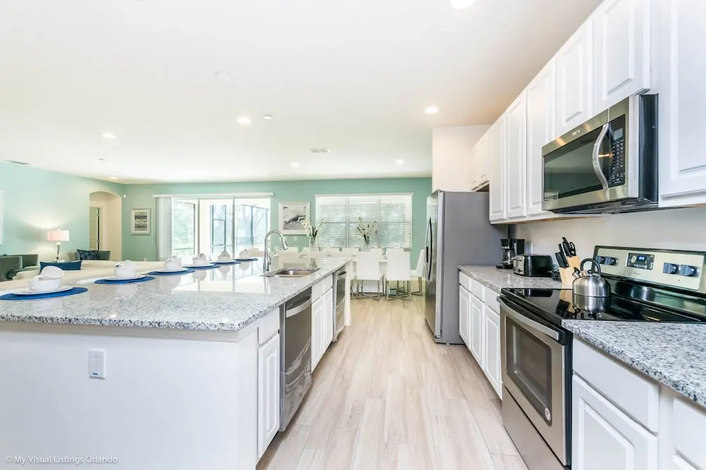 Solterra - 6112 Broad Oak Drive