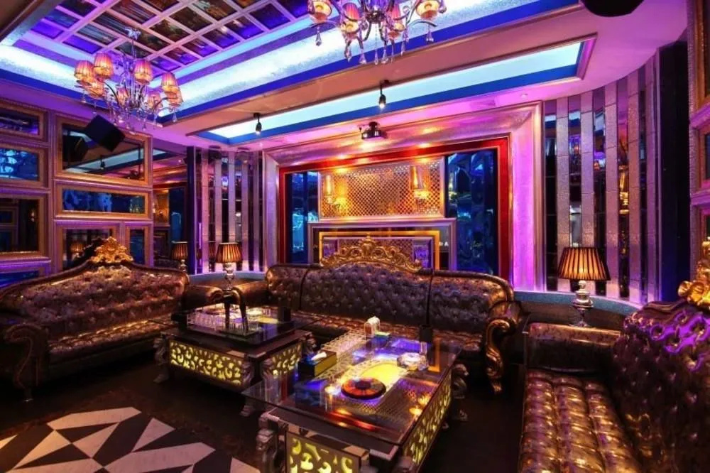 Hechi Shuntai Hotel
