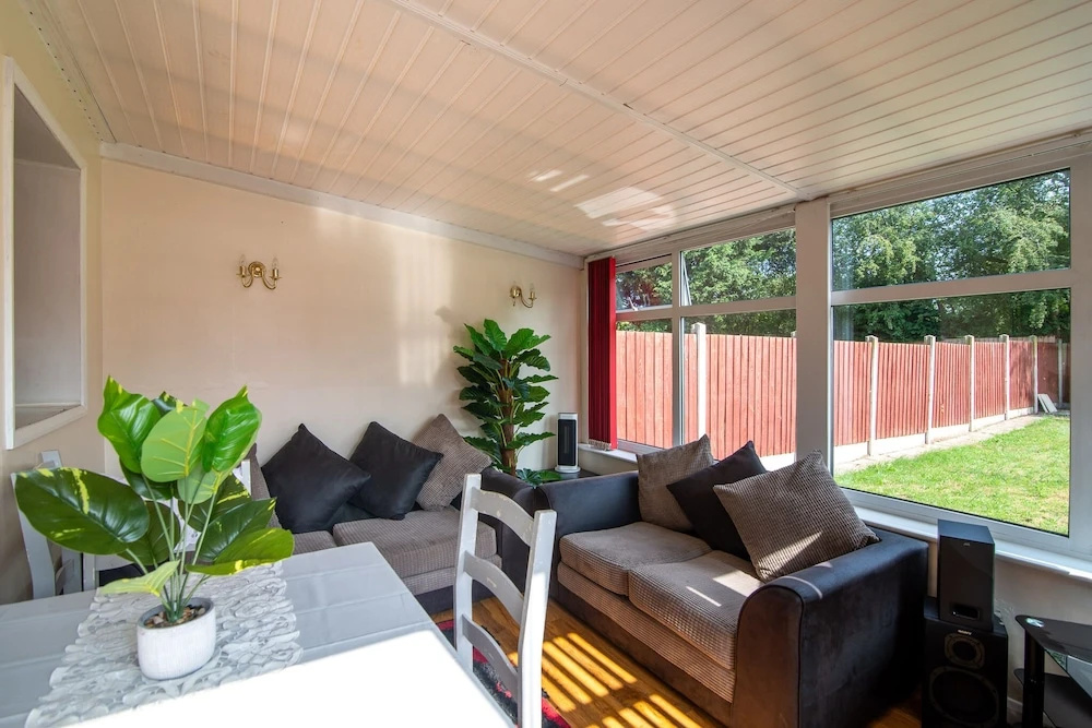 4br-7guests-freeparking-garden-wifi