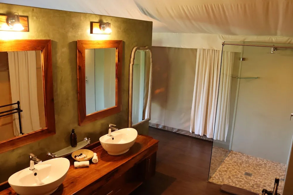 Phelwana Game Lodge