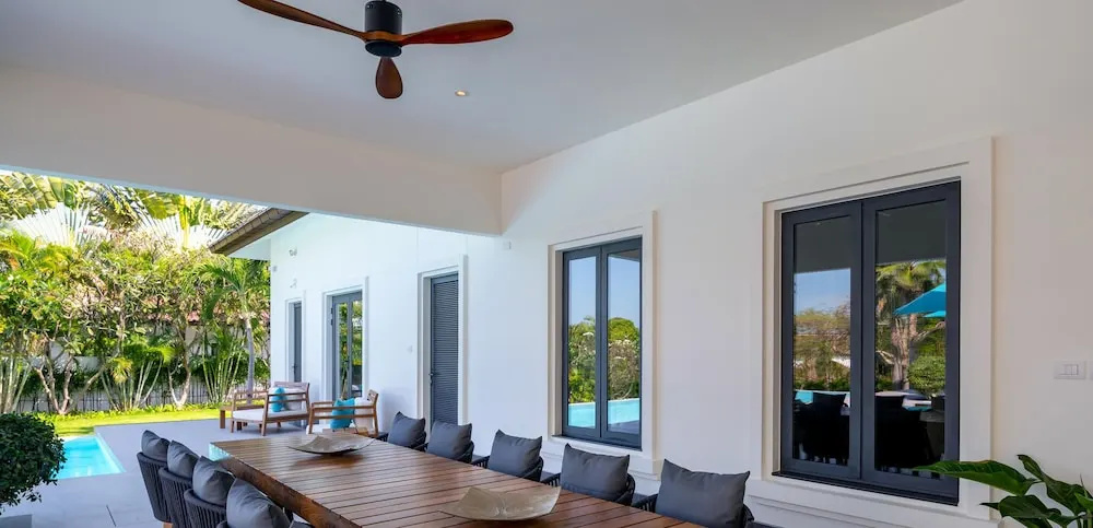 Luxury 5 Bedroom Pool Villa