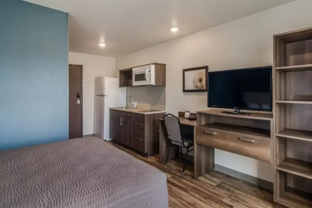 Woodspring Suites Downers Grove - Chicago