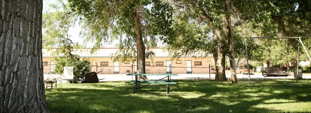 Cowboy Inn