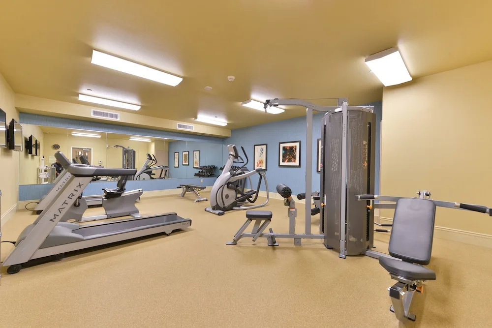 Homstay Suites