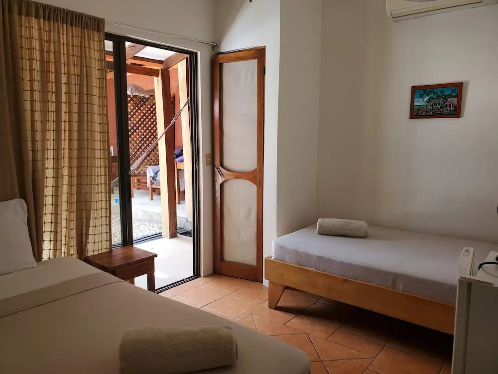 Hotel Mahayana