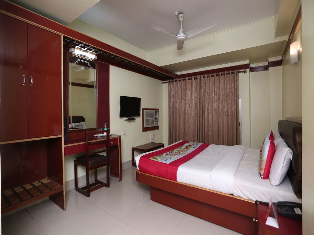 Collection O 4793 Hotel President