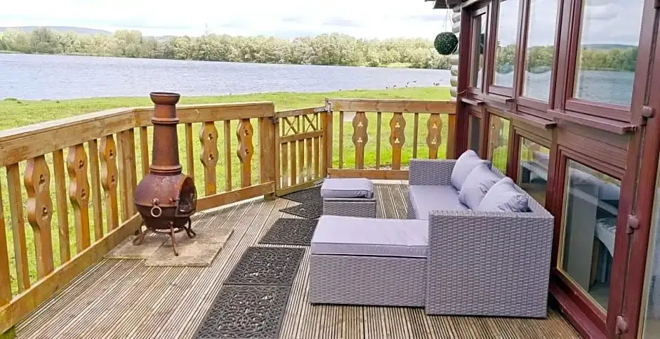 Fenna Lakeside Lodge - Pine Lake Resort